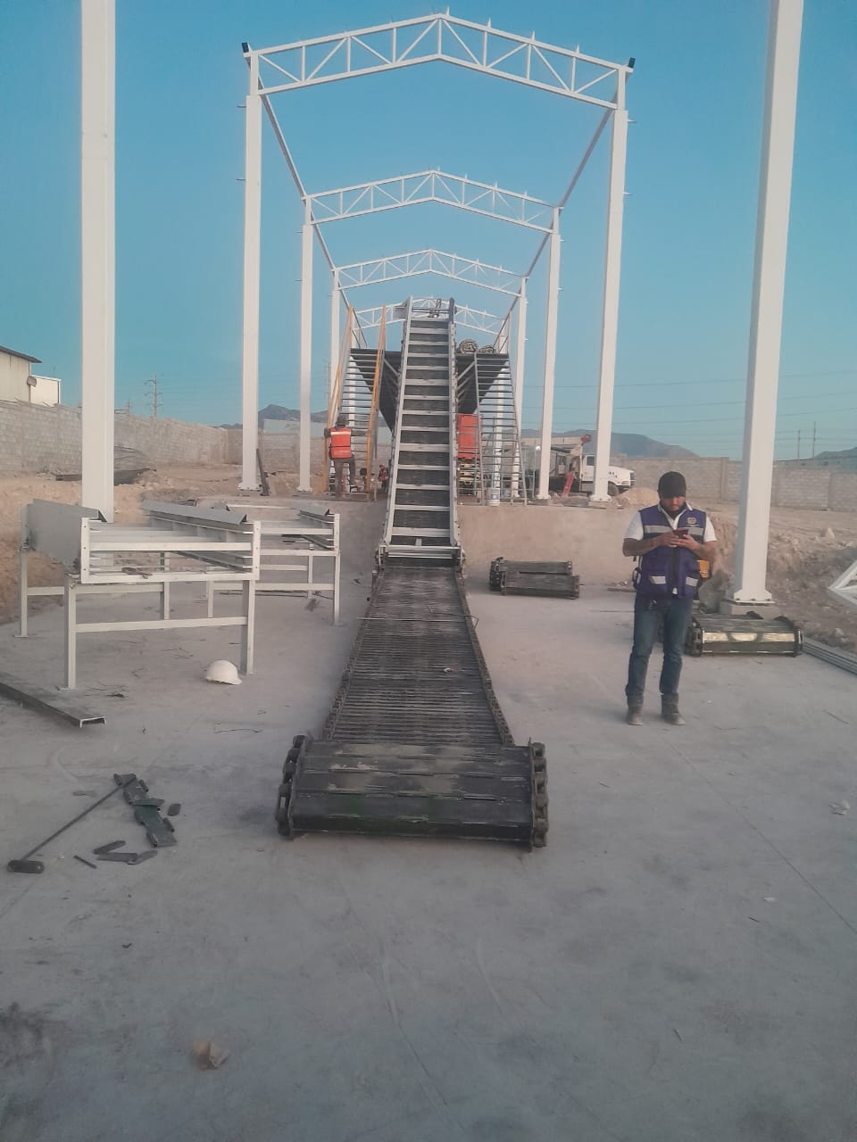 Estructura industrial instalada en obra